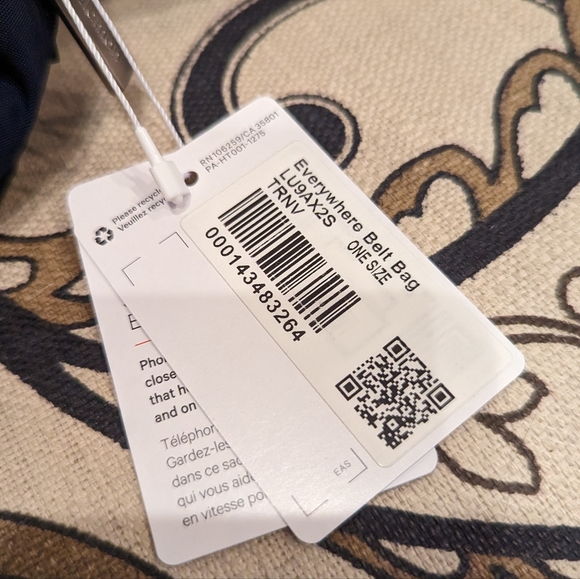 NWT Lululemon Everywhere Belt Bag - Picture 5 of 10